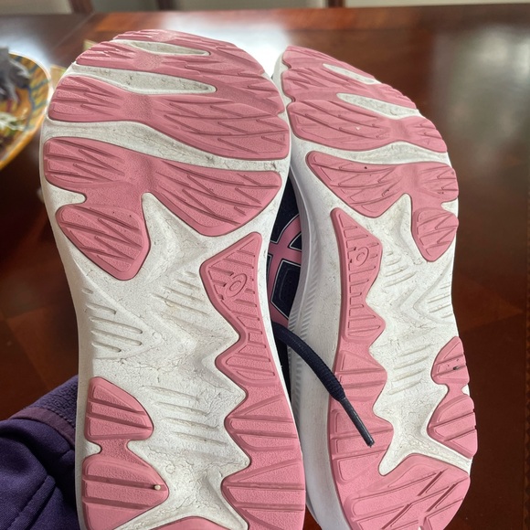 Ladies Sz 7 ASICS Runners - Picture 12 of 13